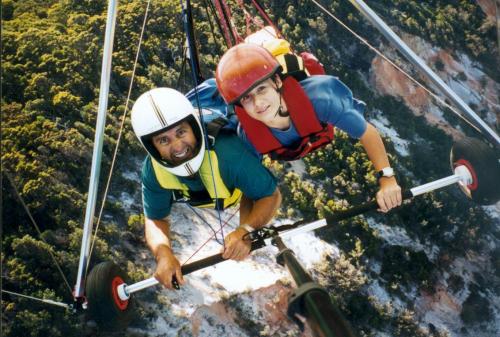 David Cookman–Sunshine Coast Hang Gliding - thumb 2
