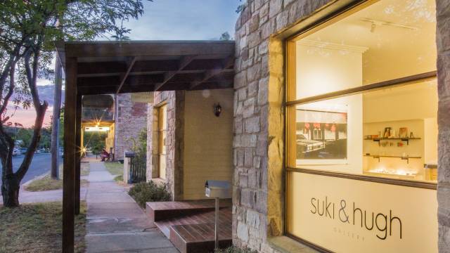 Suki  Hugh Gallery - Accommodation in Brisbane