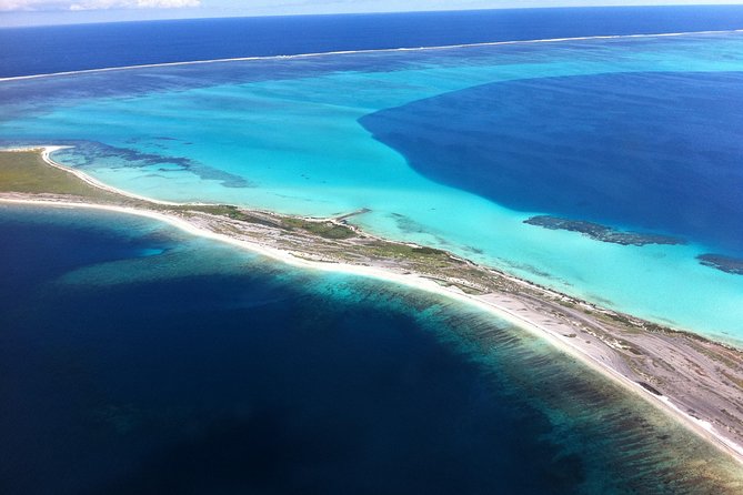 Abrolhos Islands Fixed-Wing Scenic Flight - Melbourne Tourism
