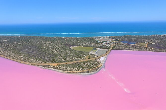 70-minute Pink Lake Scenic Flight - thumb 4