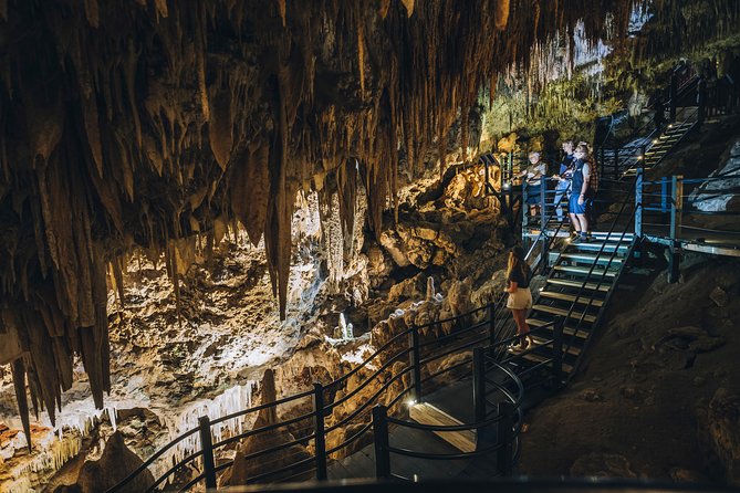 Ngilgi Cave Semi-guided Tour - thumb 0