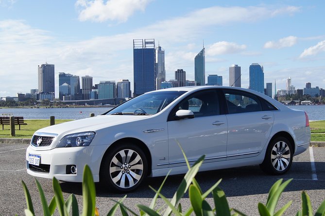 Perth Departure Transfer By Private Chauffeur: Perth City Center To Airport - thumb 1