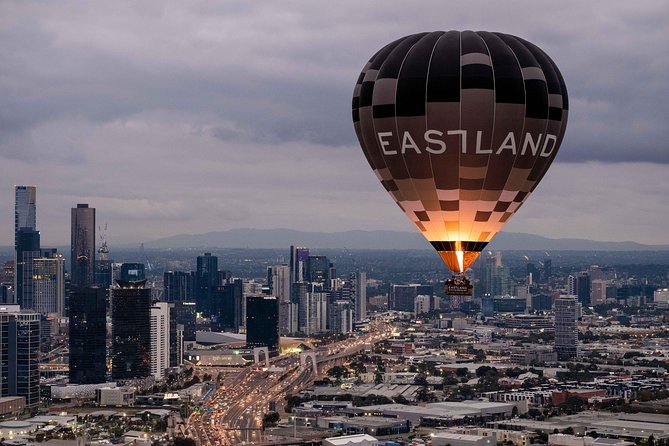 Melbourne Sunrise Balloon Flight & Champagne Breakfast - thumb 4