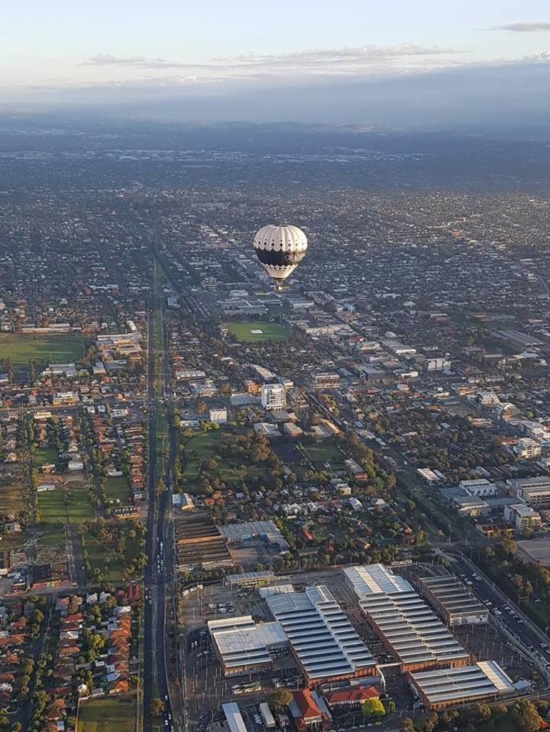 Melbourne Balloon Flight At Sunrise - thumb 6