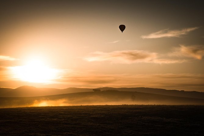 Yarra Valley Sunrise Balloon Flight & Champagne Breakfast - thumb 0