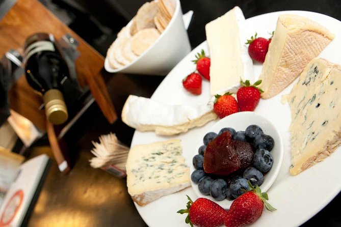 Chauffeured Cheese And Wine Tour With 3 Course Lunch - For 2 - thumb 6