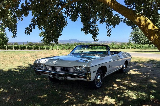 CHEVY CONVERTIBLE Package For 4 -Wine Lunch Cheese & Chocolate From Yarra Valley - thumb 1
