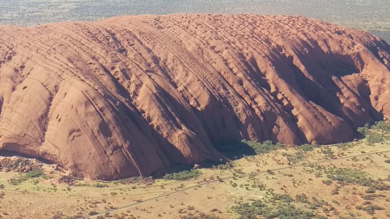 Uluru & Kata Tjuta Grand View Helicopter Flight - thumb 4