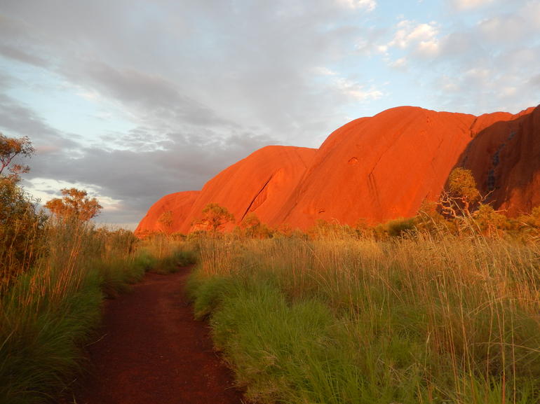 Uluru Sunrise And Guided Base Walk - ACT Tourism 3