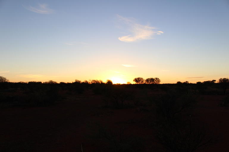 Full Uluru Base Walk At Sunrise Including Breakfast - thumb 7