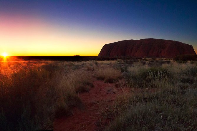 Uluru (Ayers Rock) Sunset Tour - thumb 3