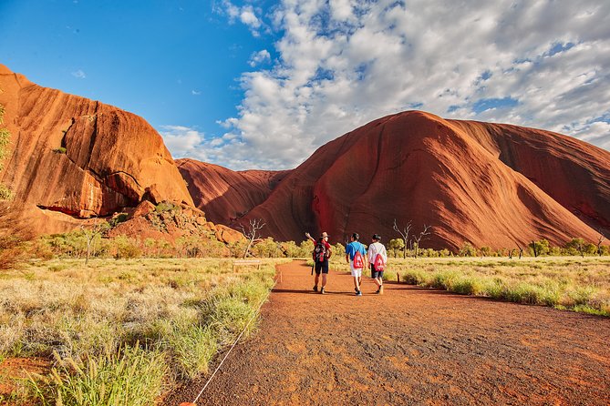 2-Day Uluru (Ayers Rock) To Alice Springs Red Centre Explorer Tour - Accommodation ACT 1