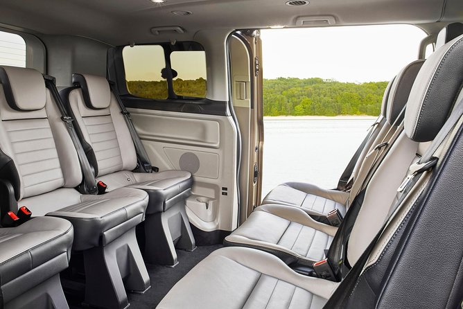 Arrival Private Transfer Sydney Airport SYD To Sydney In Luxury Van V Class - Accommodation ACT 4
