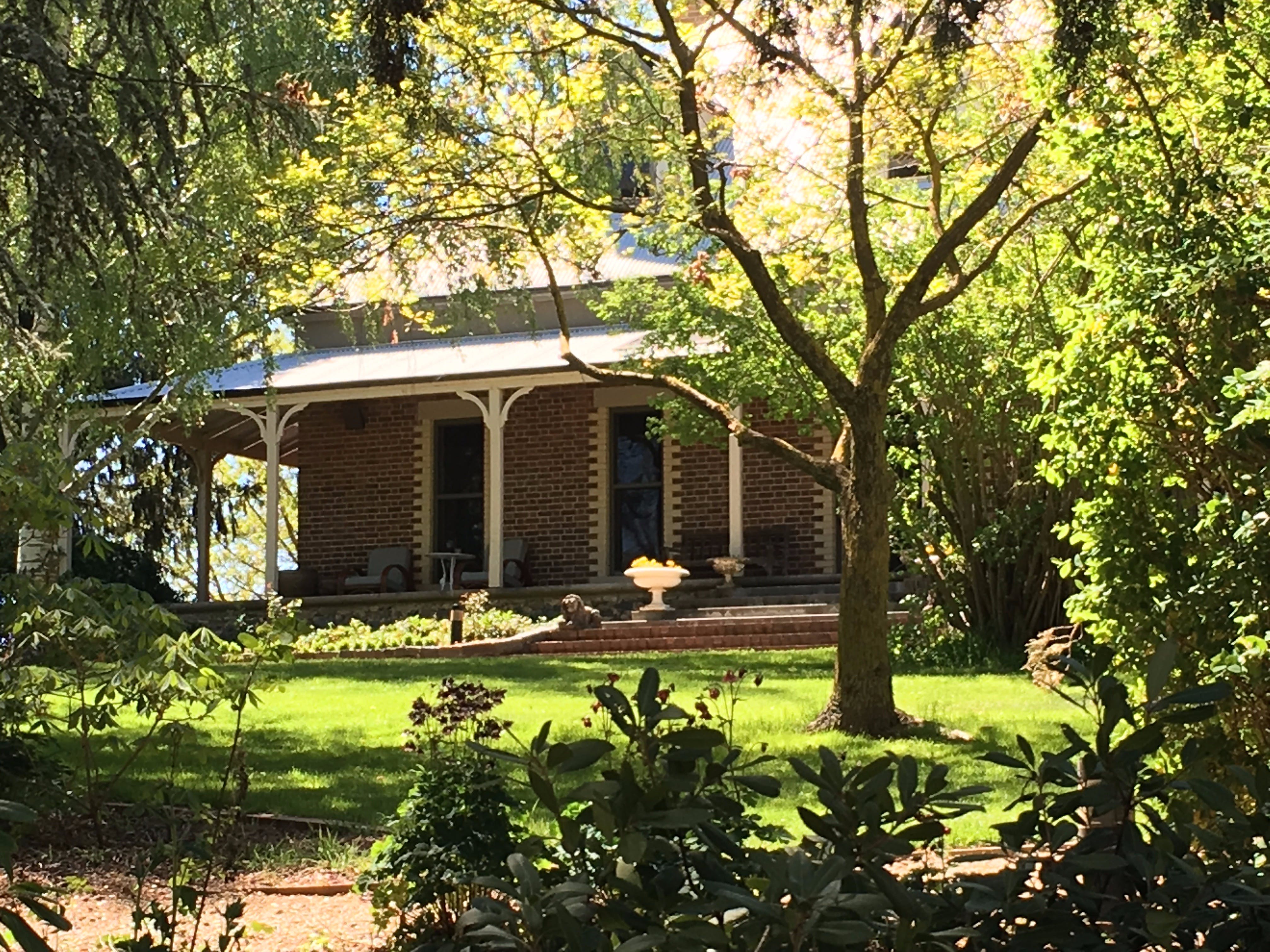 Athol Gardens - Australia Accommodation