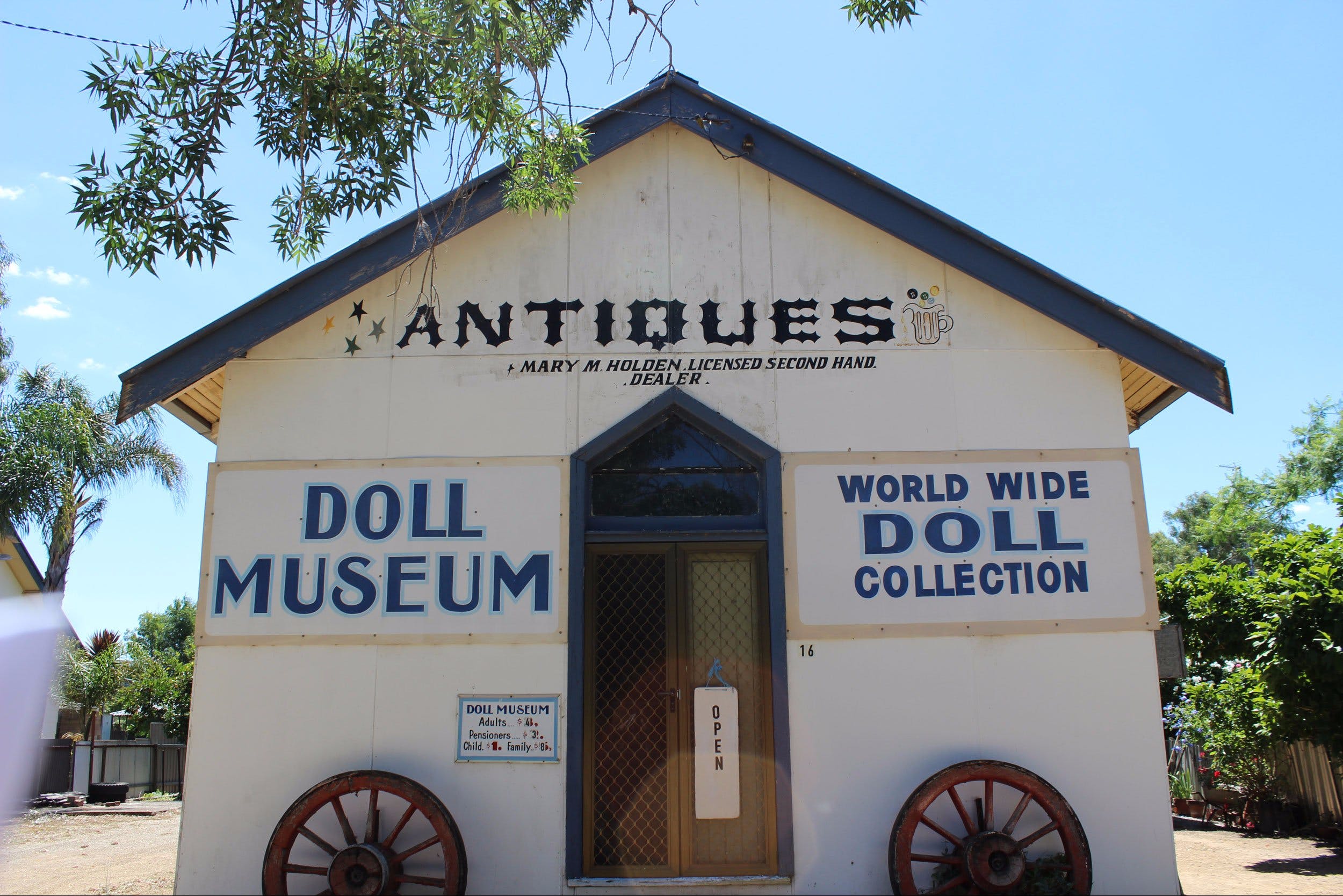 Gerogery Doll Museum - Attractions Melbourne