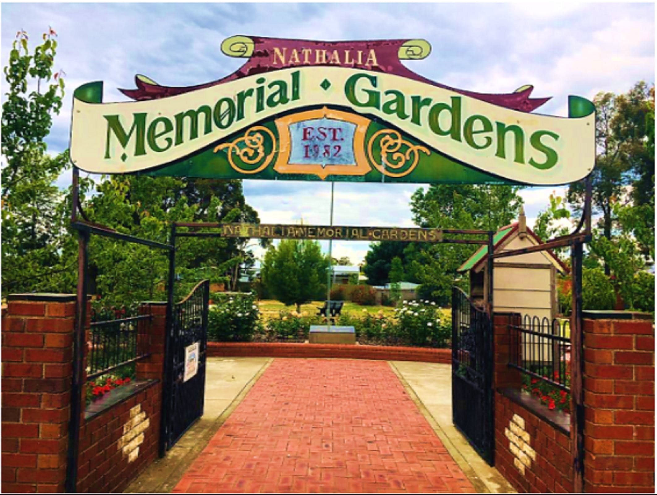 Nathalia  Memorial Gardens - thumb 2