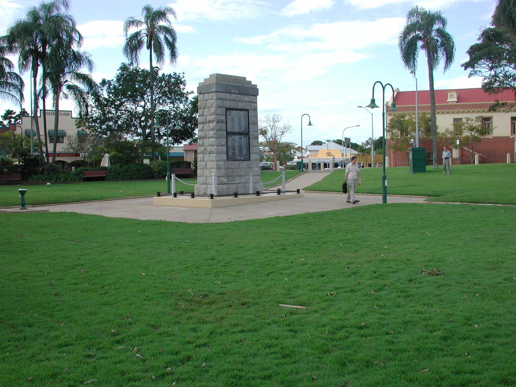 Sandgate War Memorial Park - thumb 2