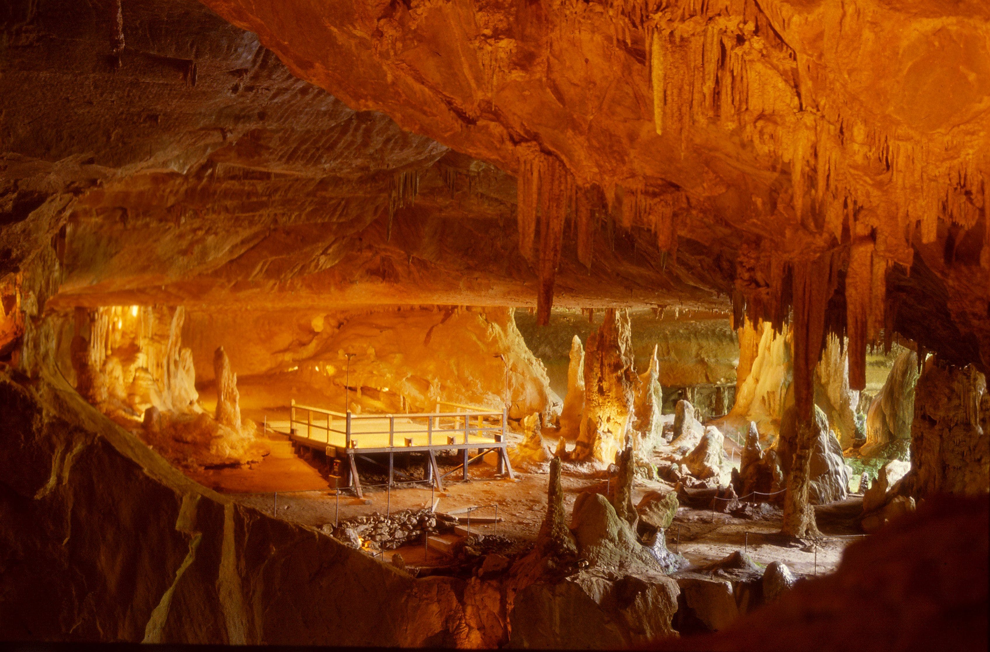 Abercrombie Caves - thumb 0