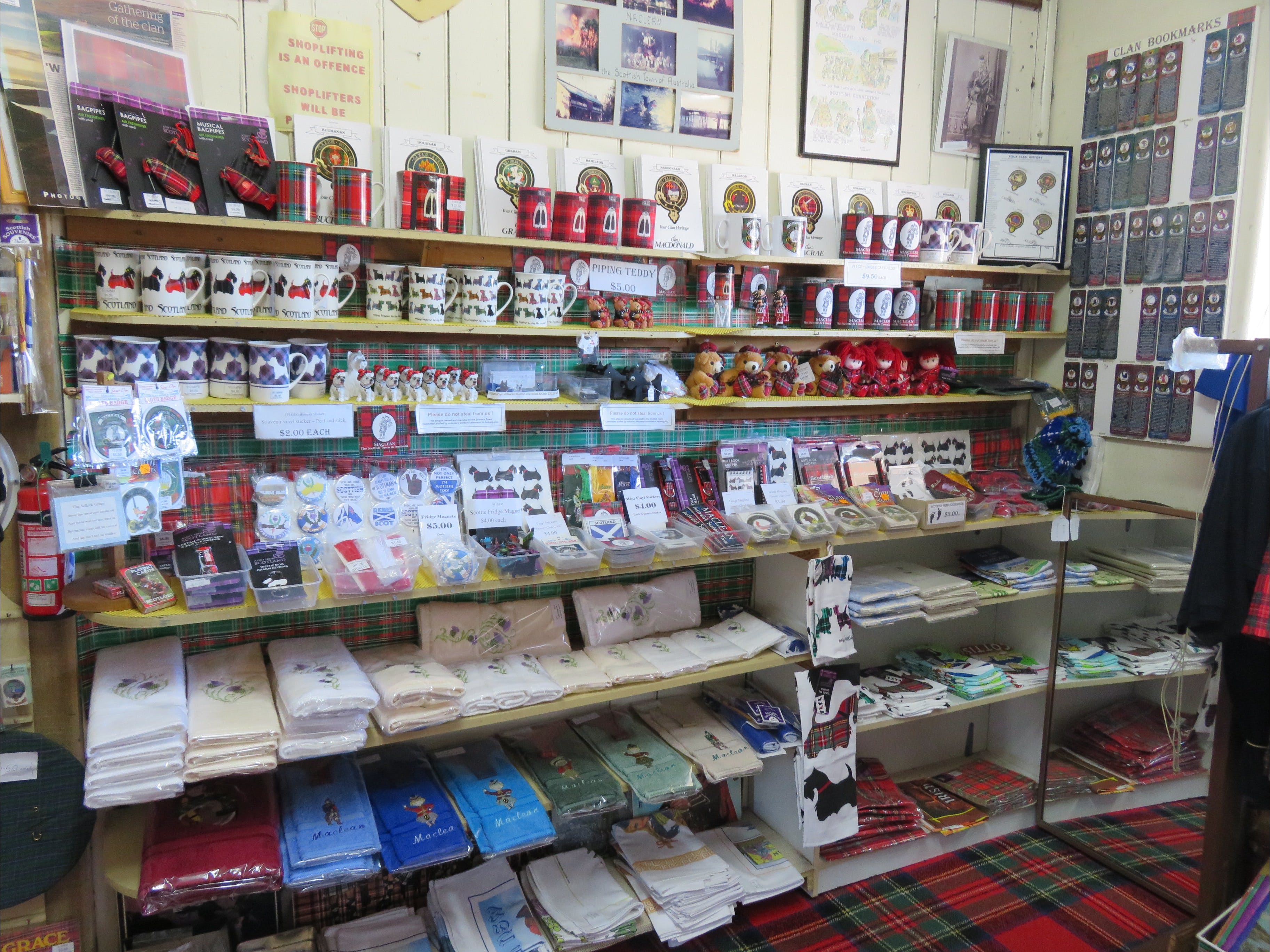 Maclean Scottish Shop - Accommodation Bookings