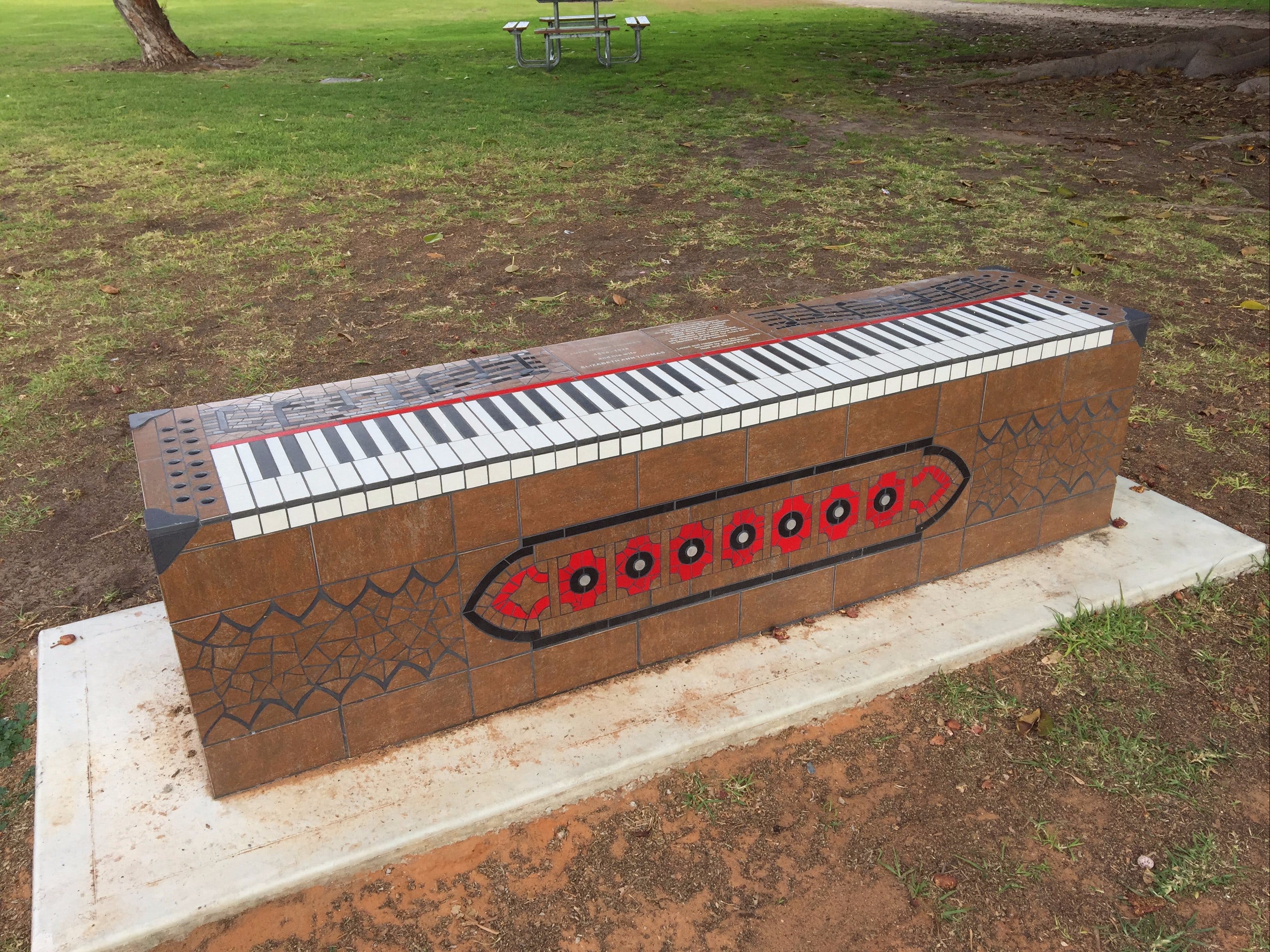 Piano Park Bench, Moonta - thumb 0