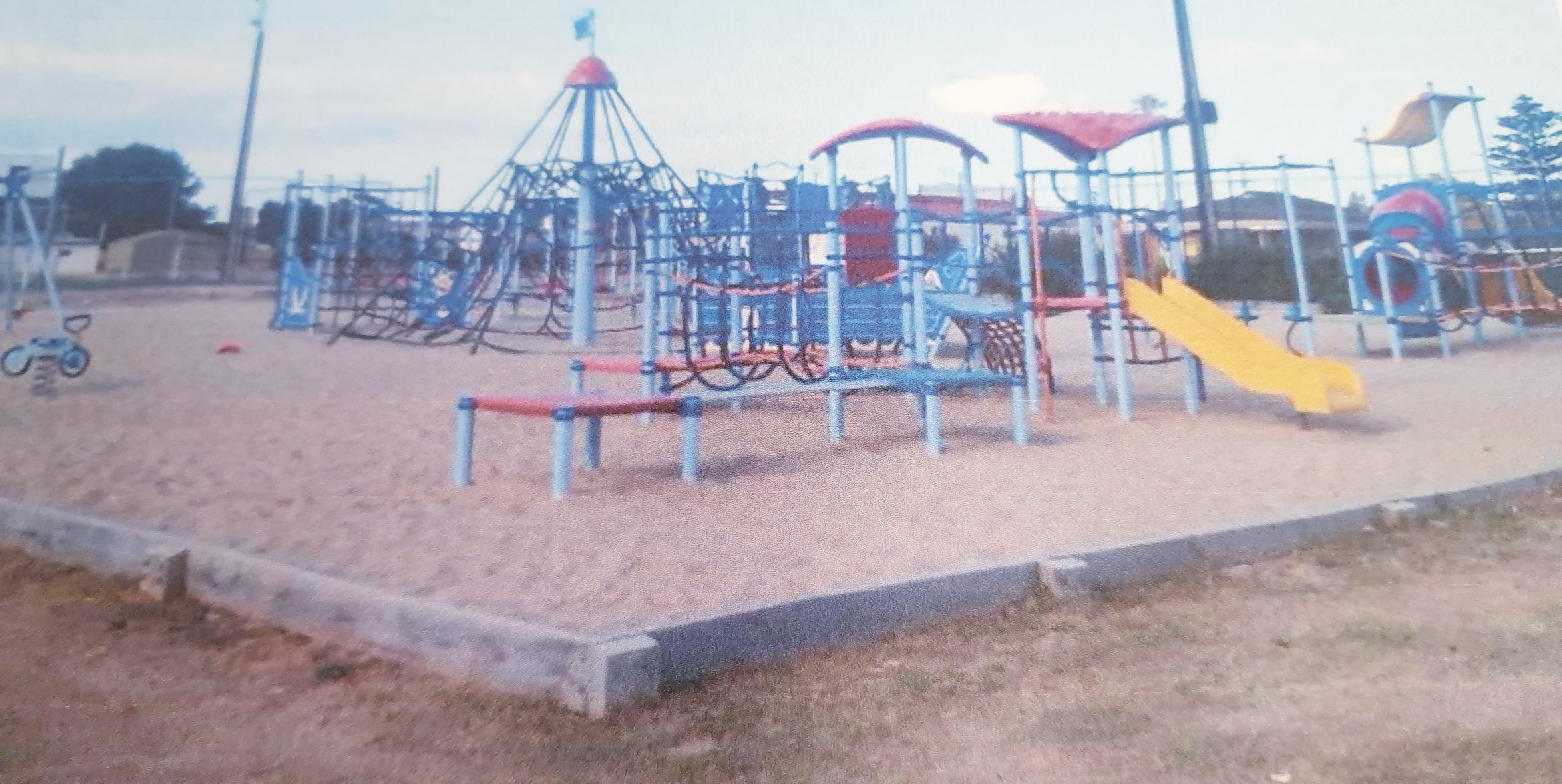 Edithburgh Playground - Accommodation Main Beach