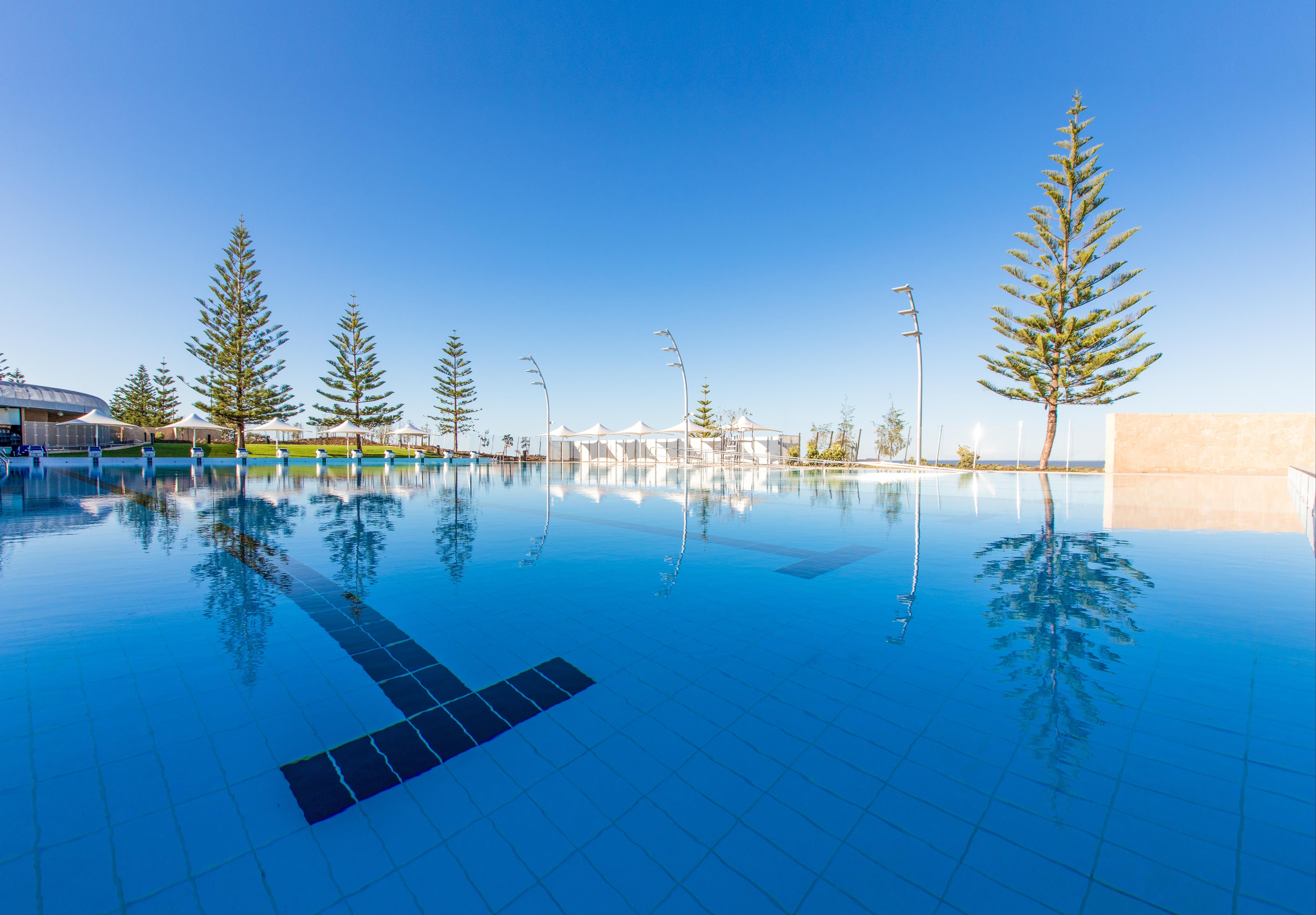 Scarborough Beach Pool - Accommodation Nelson Bay