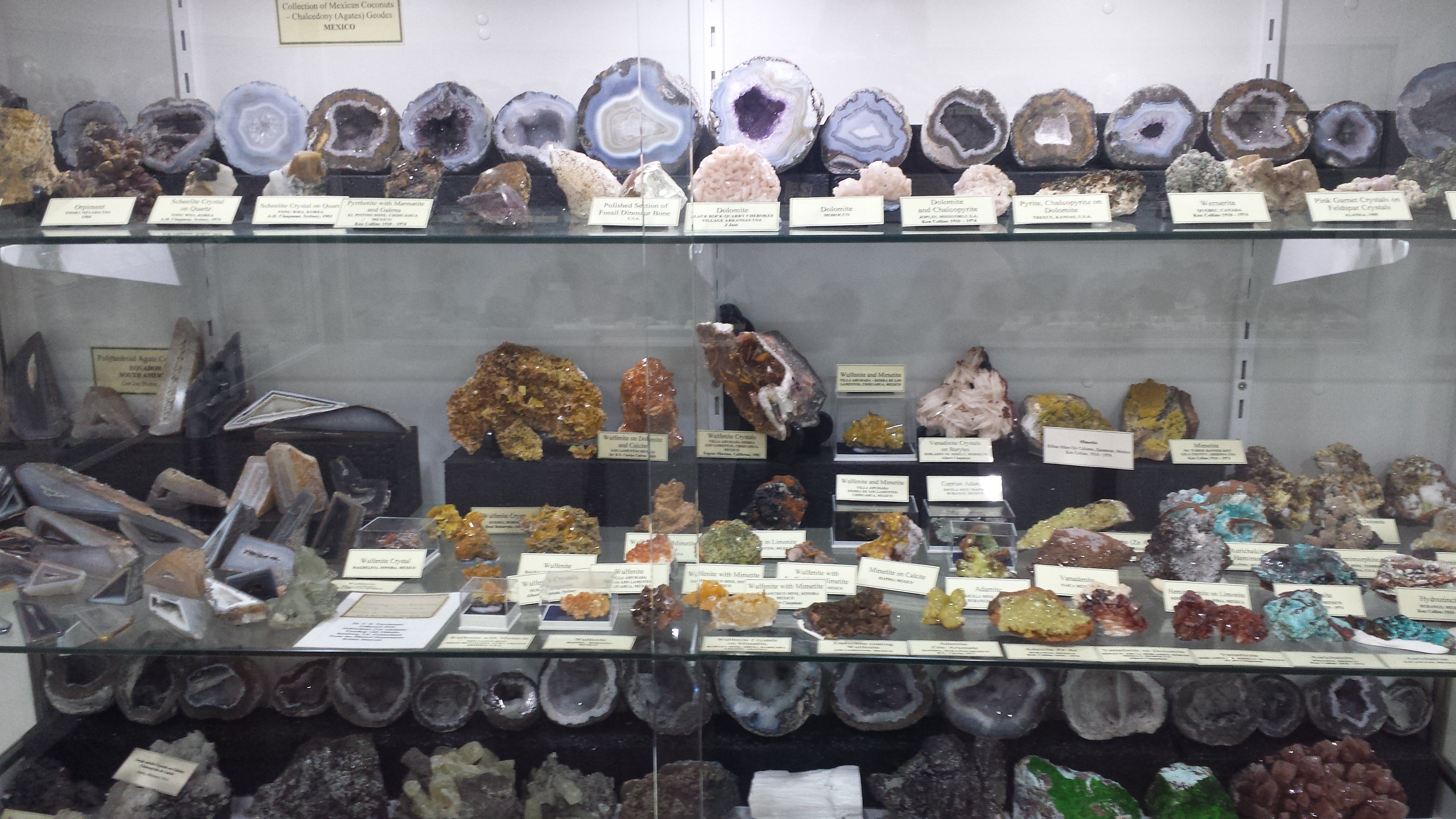 The Ted Elliott Mineral Collection - thumb 2