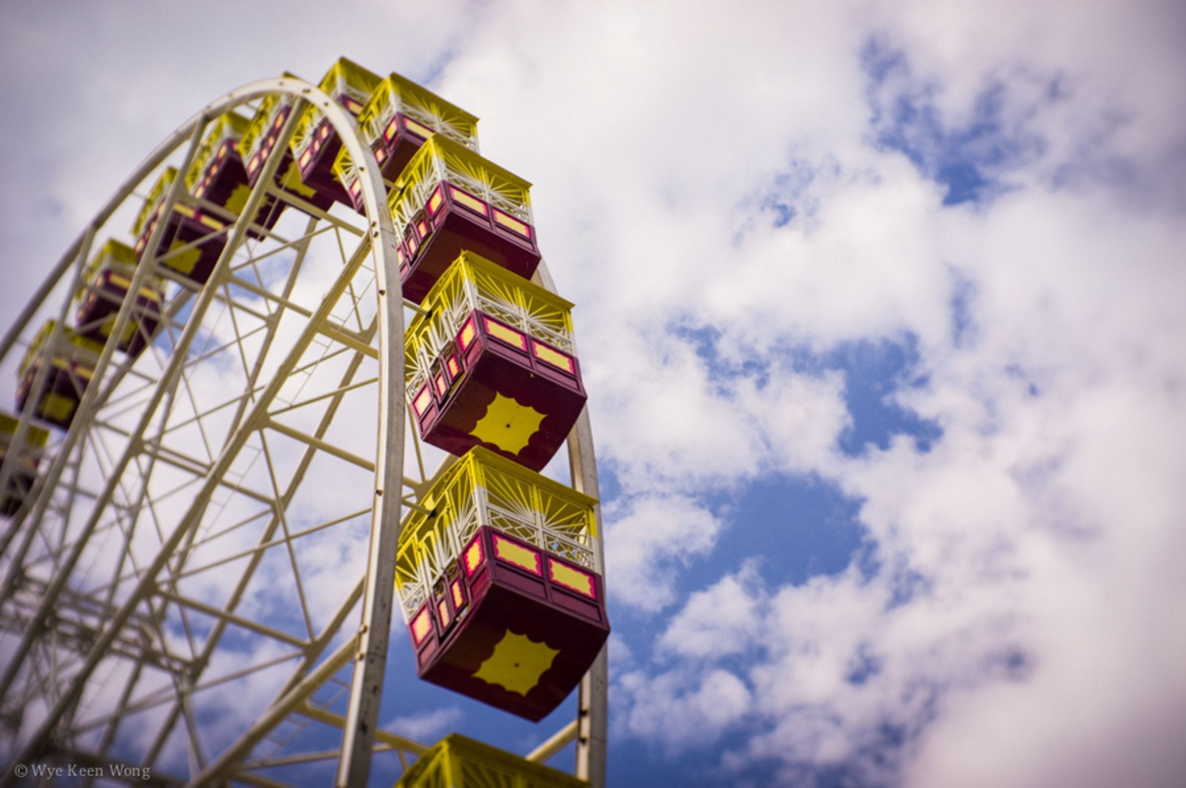 Giant Ferris Wheel - Hello Hi Lite Amusements - thumb 2