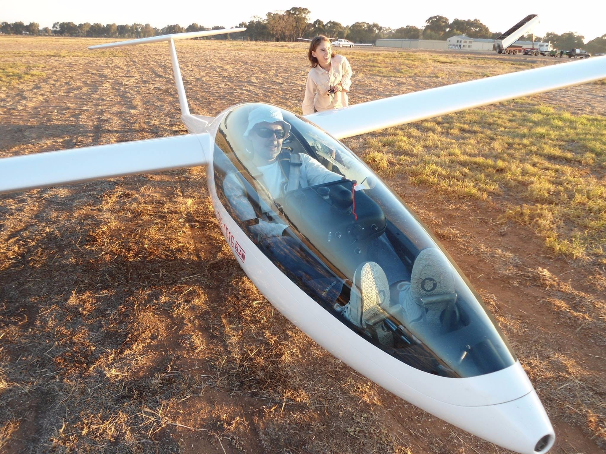 Southern Riverina Gliding Club Inc. - Accommodation Airlie Beach