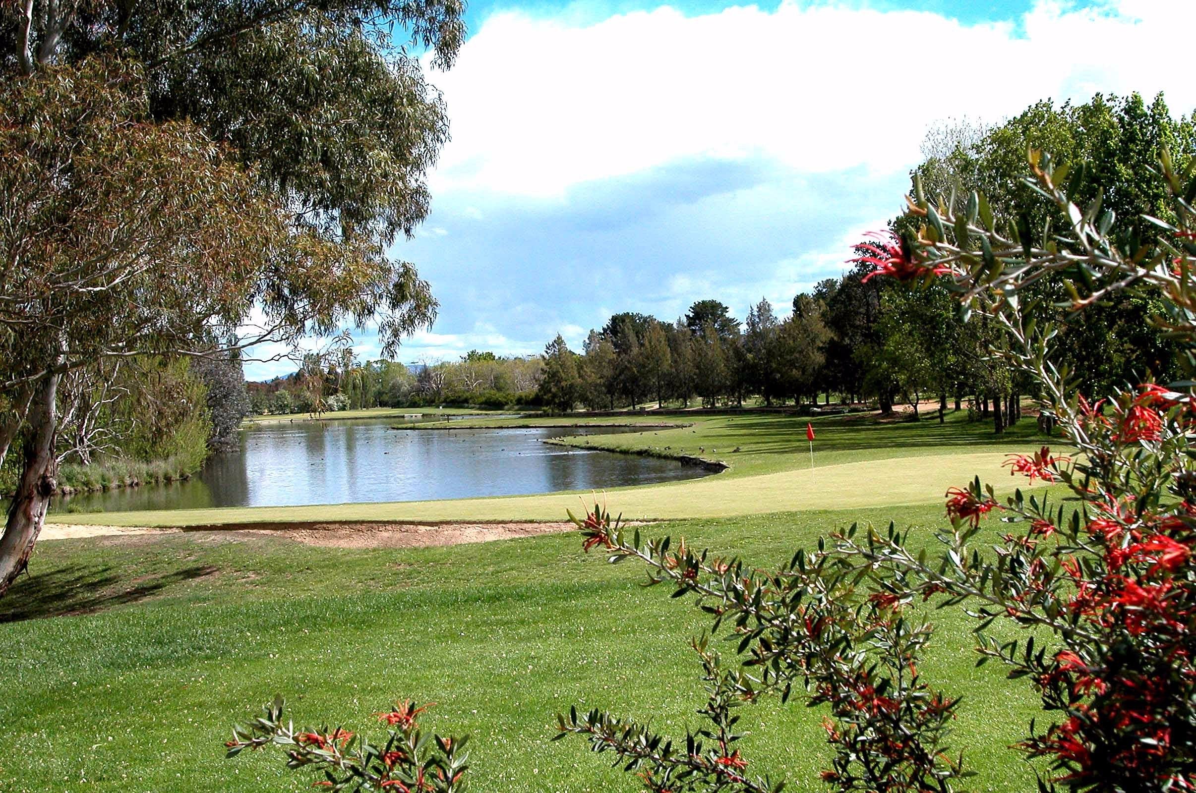 Yowani Country Club Incorporated - Redcliffe Tourism