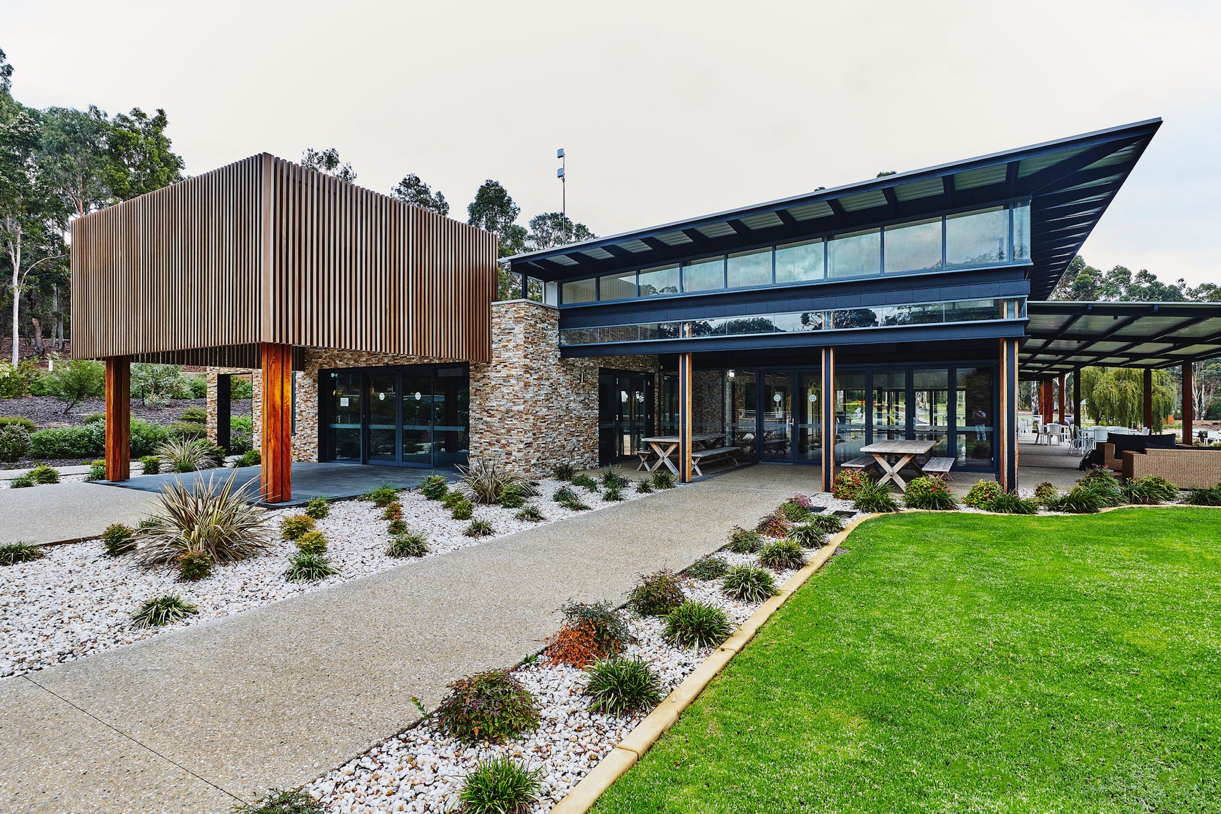 Lakeside Function Centre - Eight Willows Retreat - thumb 1