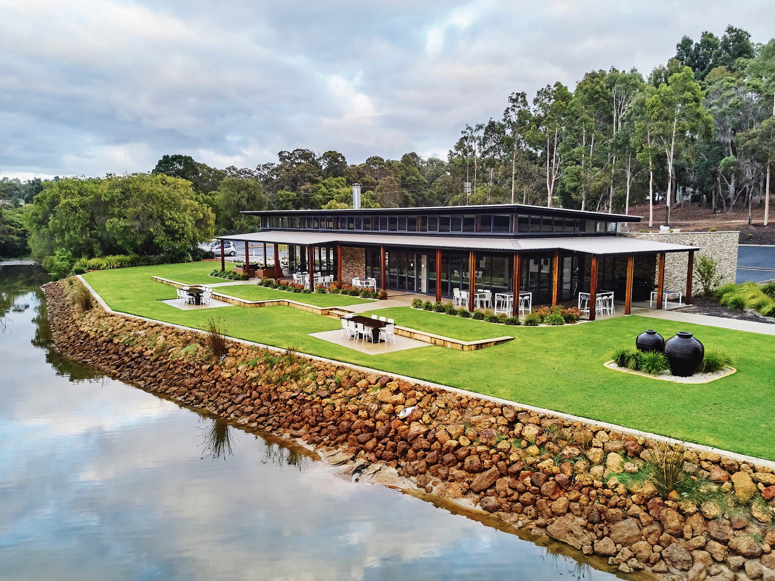 Lakeside Function Centre - Eight Willows Retreat - thumb 2