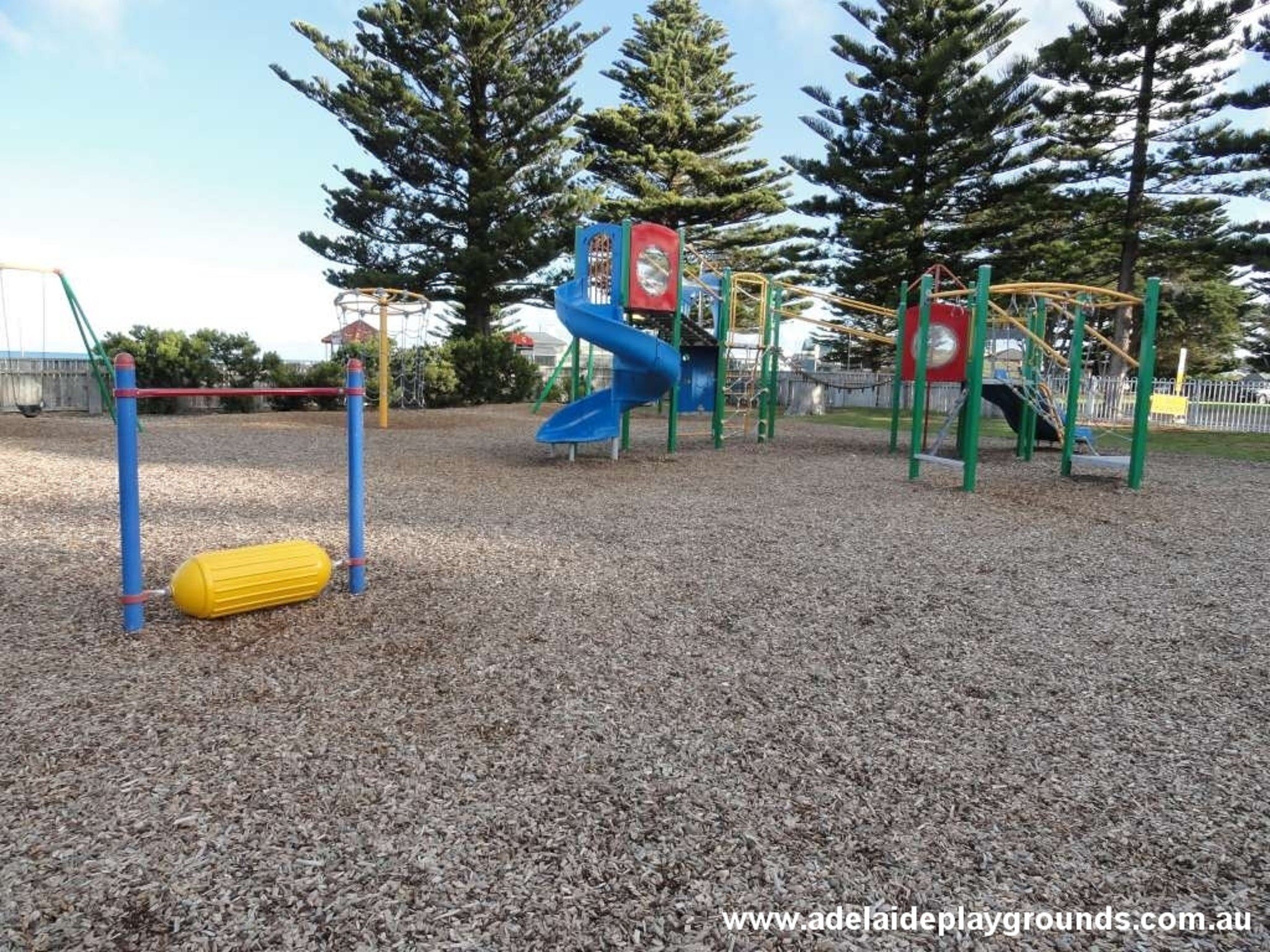Susan Wilson Memorial Playground - Accommodation Redcliffe