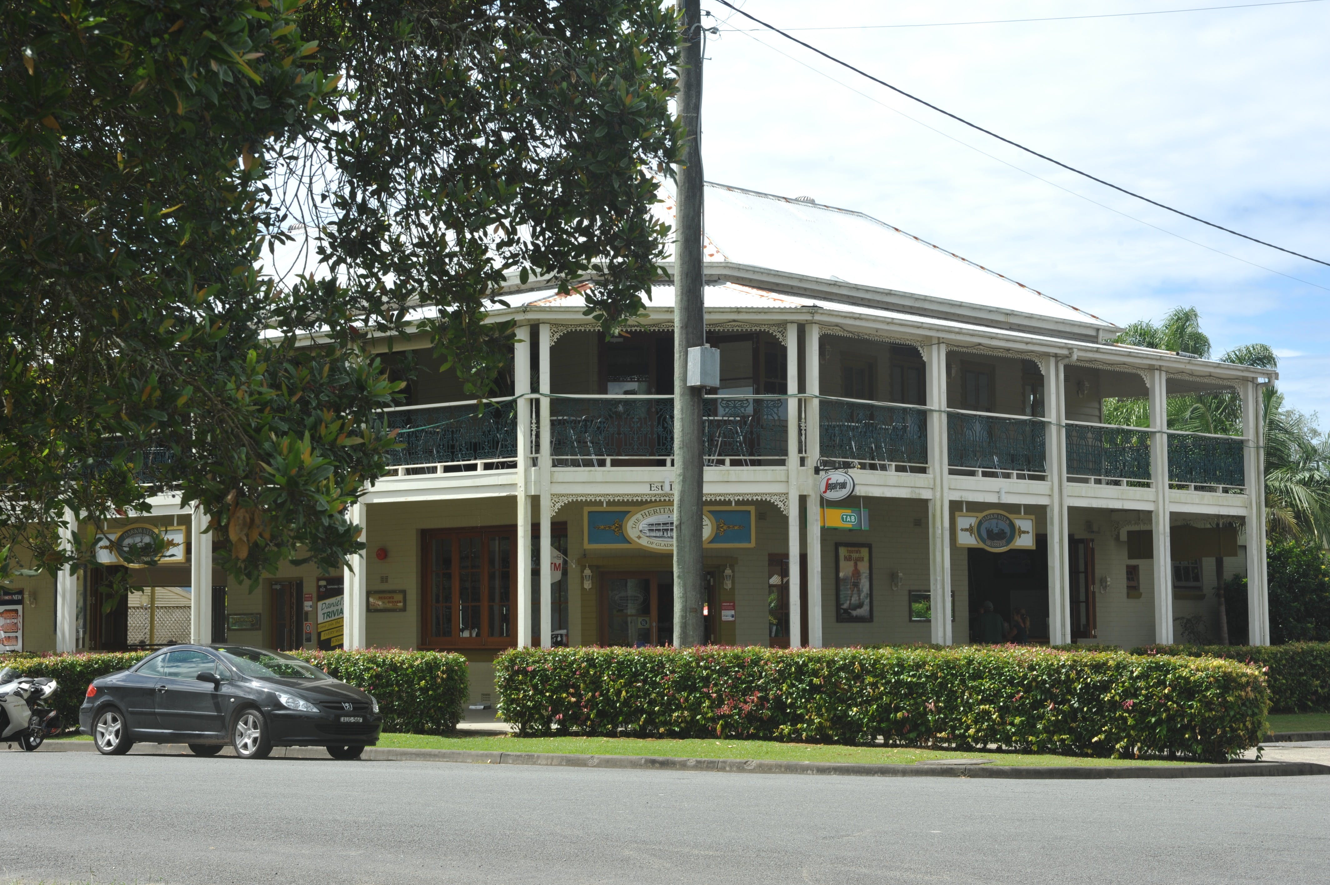 Boutique Shopping And Heritage Buildings In Gladstone - thumb 2