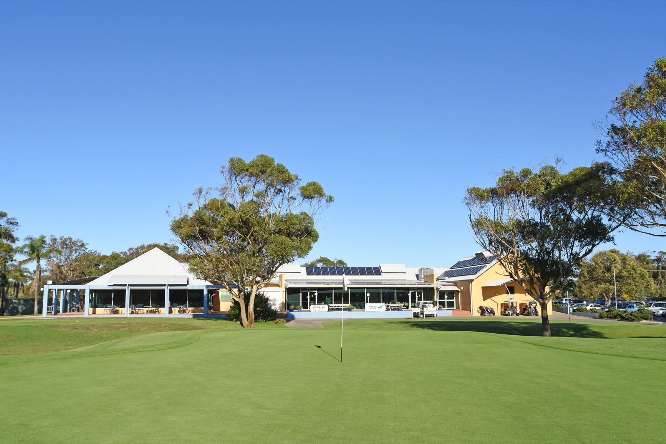 Hawks Nest Golf Club - Accommodation Nelson Bay