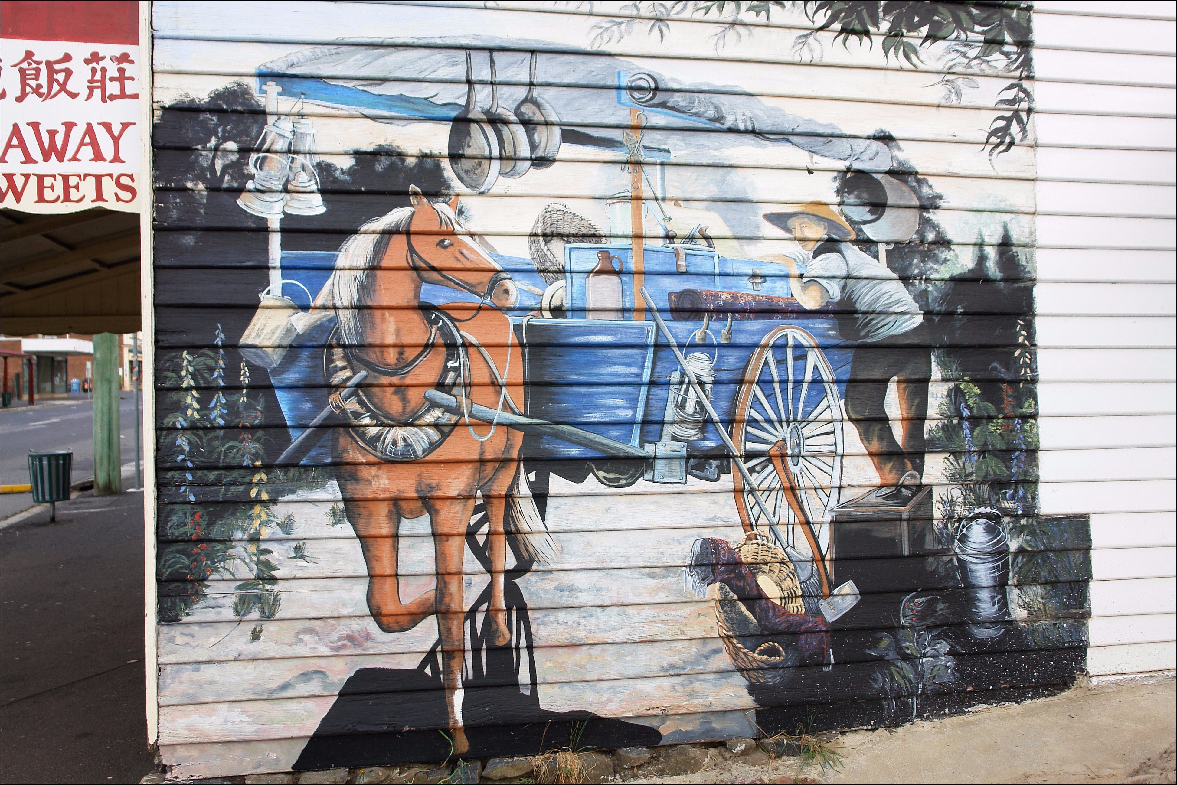 Sheffield Town of Murals - New South Wales Tourism 