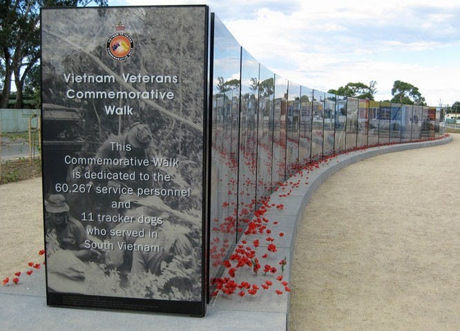 Vietnam Veterans Commemorative Walk - Lightning Ridge Tourism