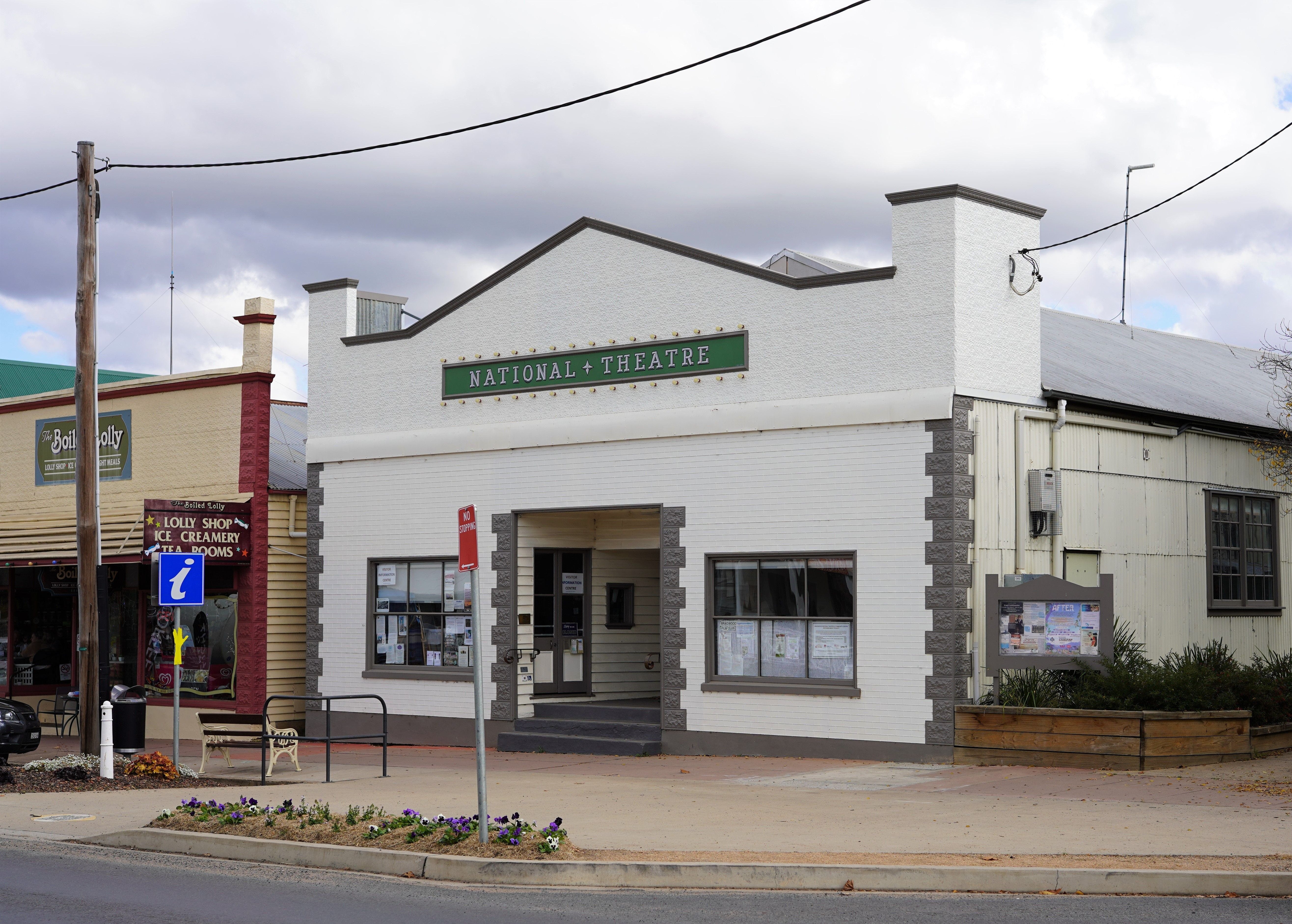 Braidwood Visitors Information Centre at the Theatre - Accommodation Gladstone