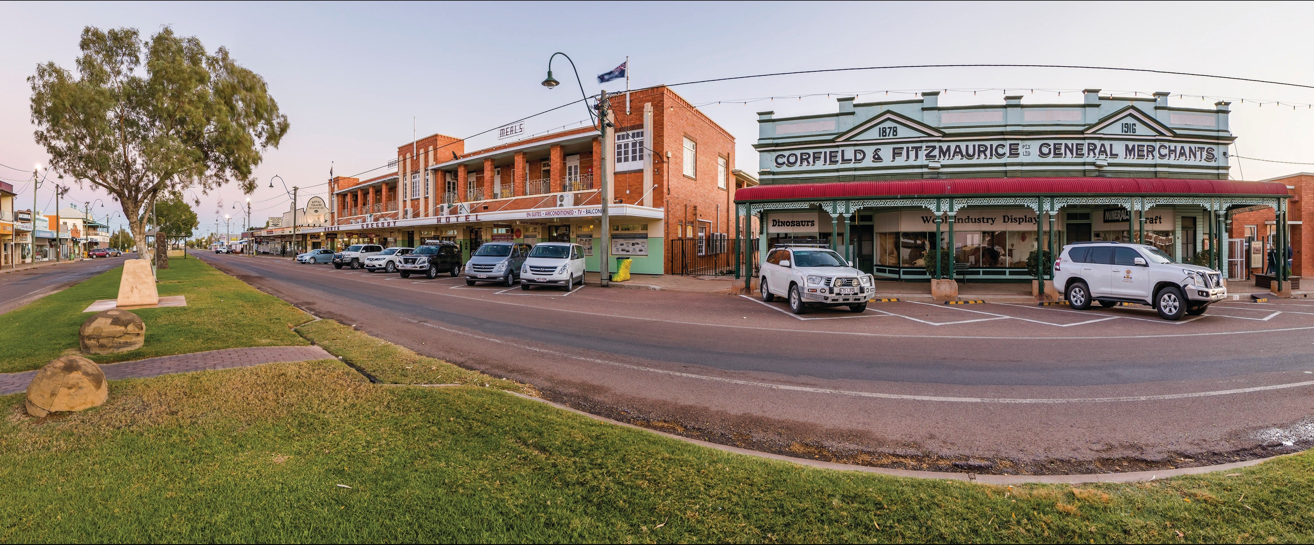 Corfield and Fitzmaurice Building - Broome Tourism
