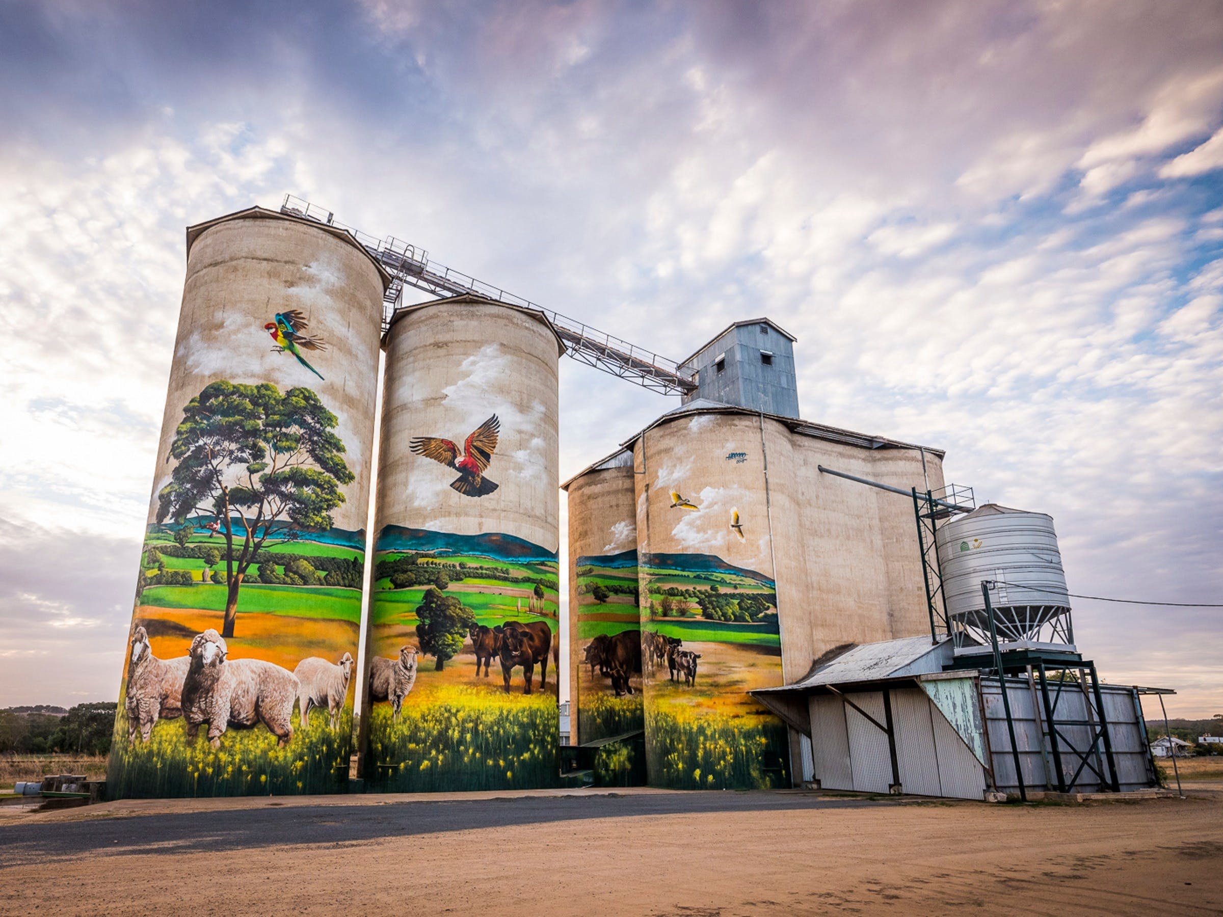 Grenfell Commodities Silos - Attractions