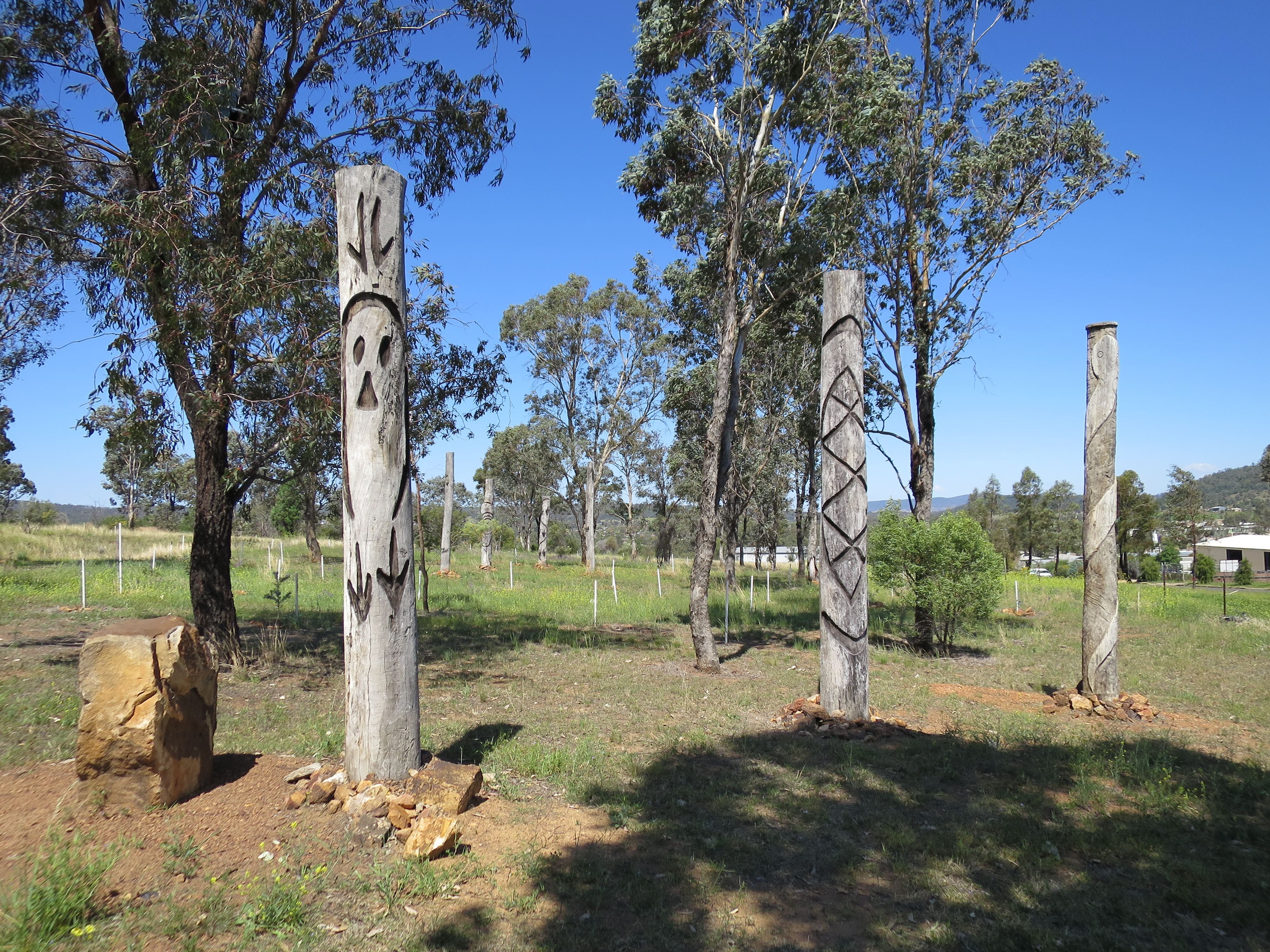 Heritage Sculptures At Pensioners Hill Lookout - thumb 1