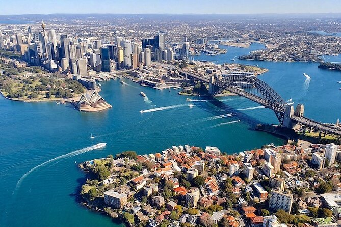 Helicopter Flight Over Sydney And Beaches - 20 Minutes - thumb 0