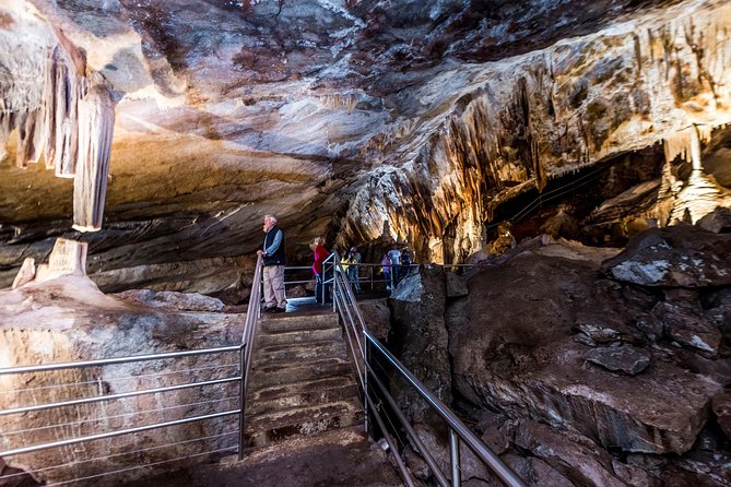 Jenolan Caves Lucas Cave Tour - Accommodation NT