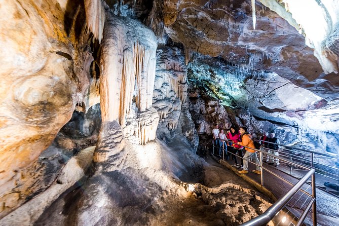 Jenolan Caves Chifley Cave Tour - Accommodation Nelson Bay