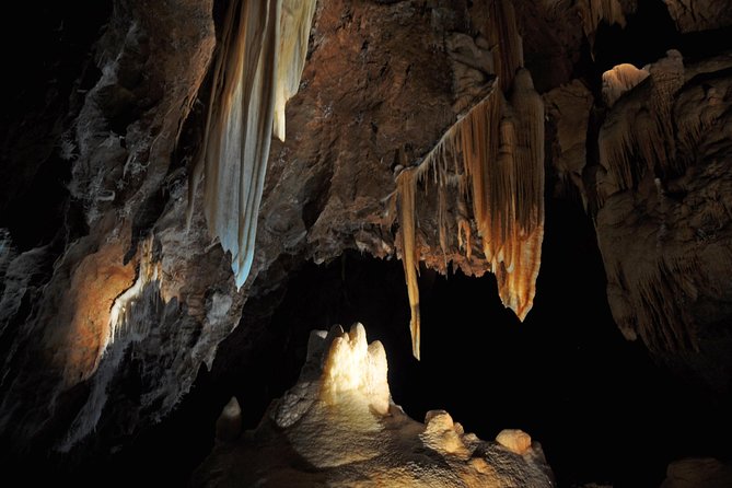 Jenolan Caves Temple of Baal Cave Tour - Accommodation NT