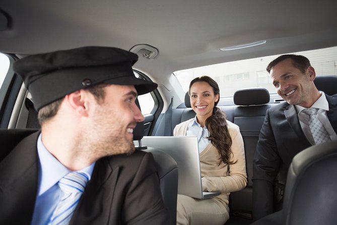Sydney Airport (SYD) To Hotel To Airport - City Private Transfer - Accommodation ACT 4