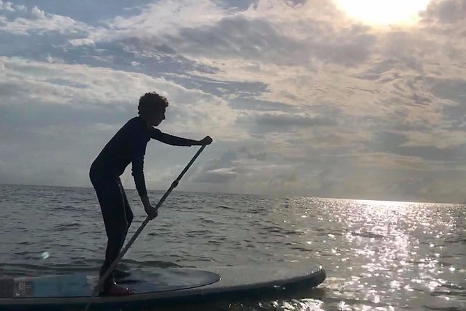 Sunrise Paddleboarding Group Lesson At Palm Cove Beach - thumb 6