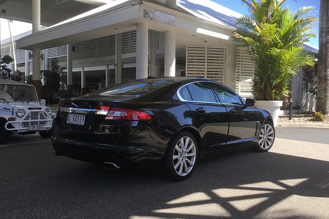 Jaguar Limousine Transfer Cairns Airport To Palm Cove - thumb 3