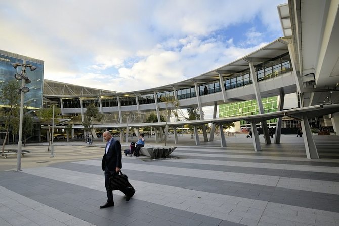 Adelaide Airport Departure Transfer In A Tesla Model3 EV - thumb 4