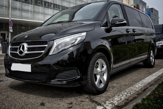 Arrival Private Transfer Melbourne Airport MEL To Melbourne City By Luxury Van - thumb 2